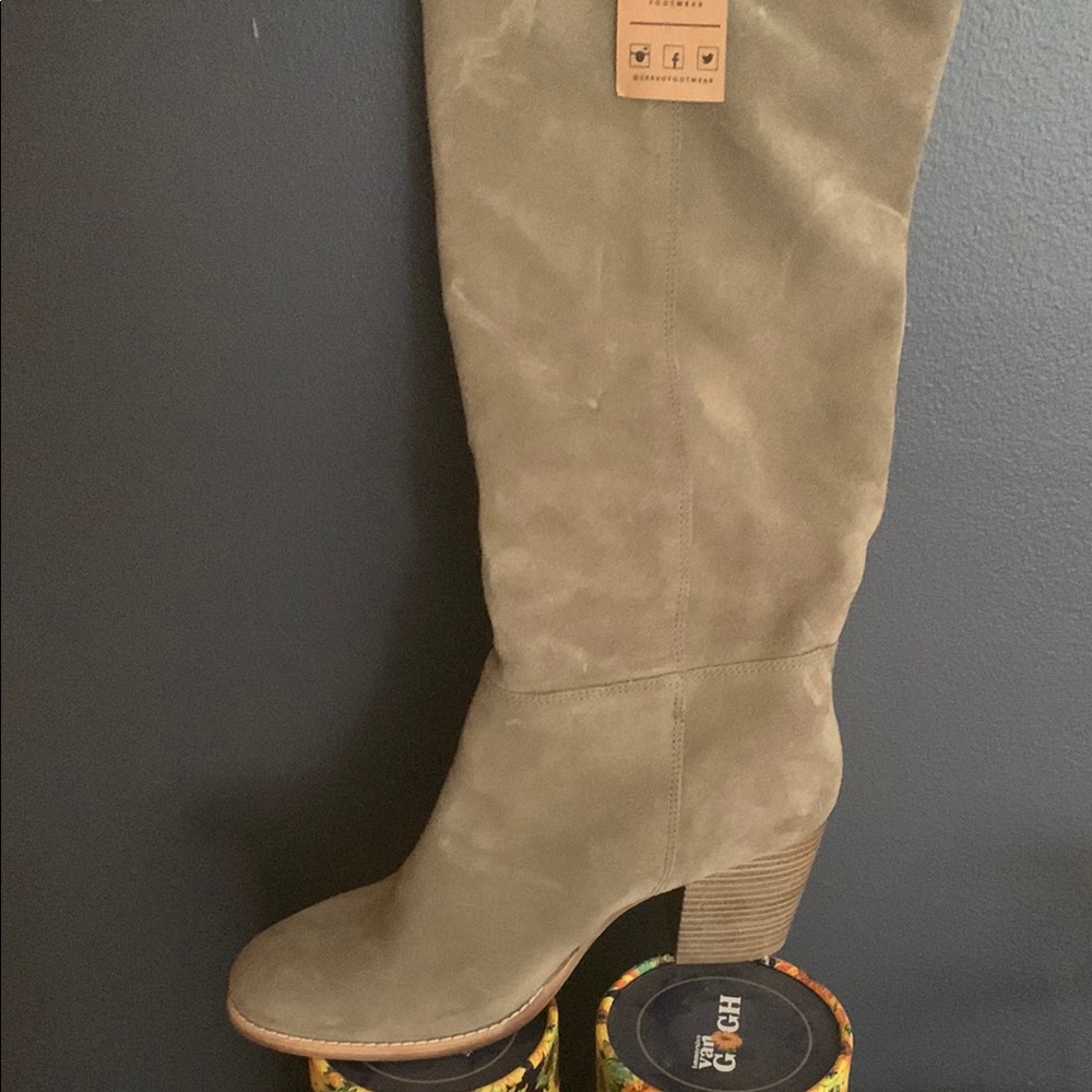 Crevo Tan Heeled Boots with Chunky Heel
